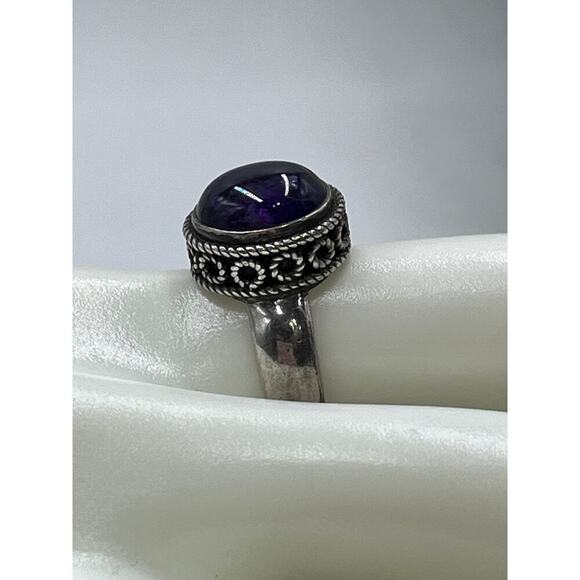 Vintage Sterling Silver Oval Purple Amethyst Cabochon Bezel Set Ring Sz 7.5 - Picture 10 of 10